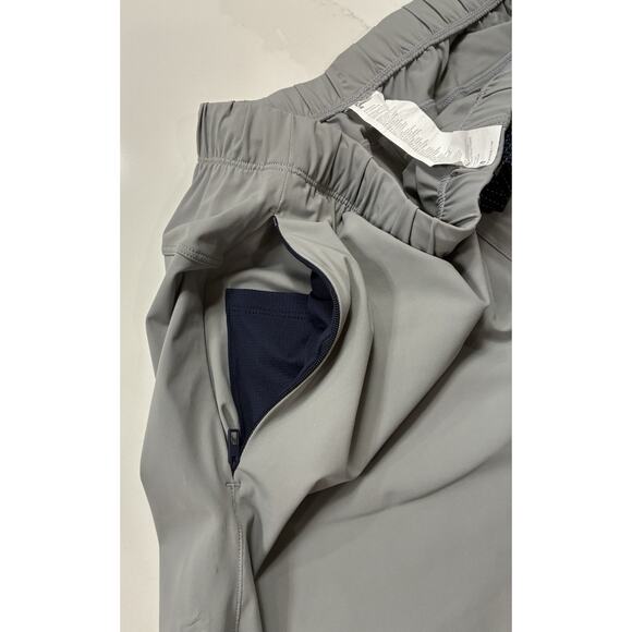 Fabletics Men's Shorts Shadow Grey M - Picture 3 of 8